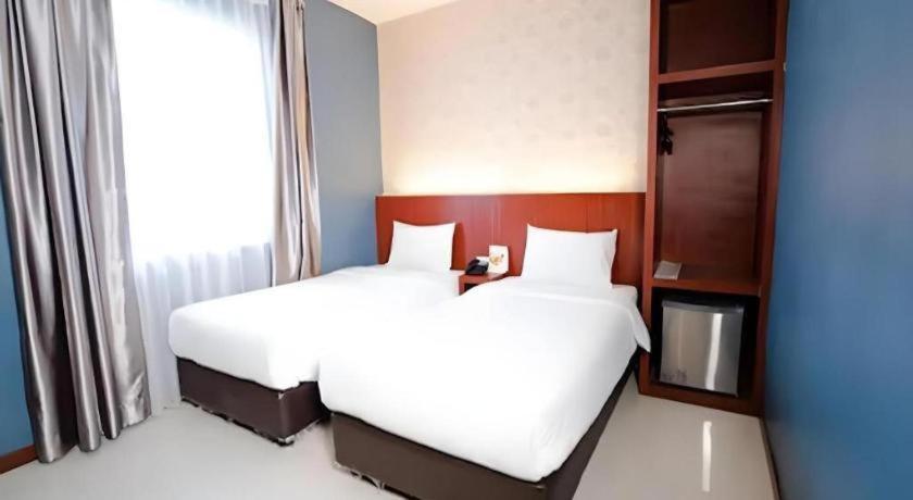 The Crew Hotel Kualanamu International Airport Медан Экстерьер фото